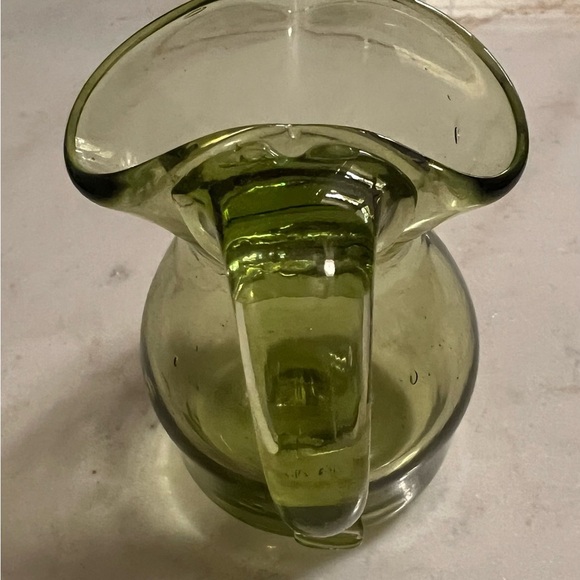 Vintage Green Glass Hand Blown Pitcher Heart Shape Opening Bubble Glass - Picture 2 of 9